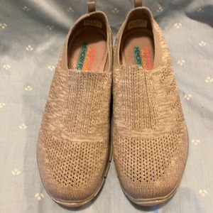 Light gray Skechers